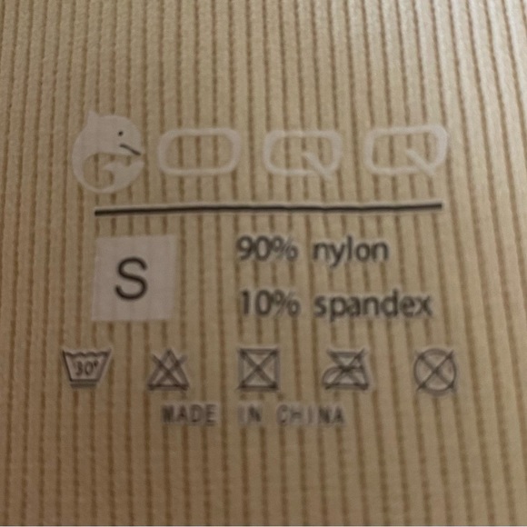 NWT-OQQ-TWO PIECE CREAM COLOR WORKOUT SET-SIZE SMALL - Picture 6 of 6